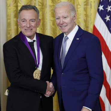 biden-awards-bruce-springsteen-national-medal-of-arts