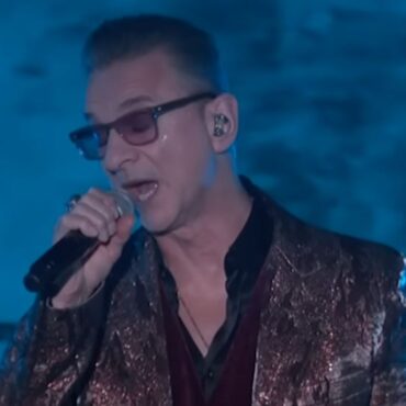 watch:-depeche-mode-performs-“ghosts-again”-on-“jimmy-kimmel-live!”