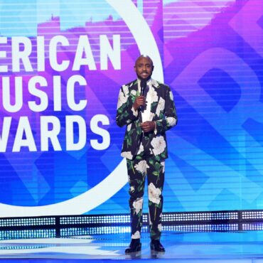 american-music-awards-likely-to-skip-2023-as-billboard-music-awards-take-over-their-date