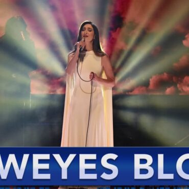 watch-weyes-blood’s-haunting,-spectral-colbert-performance