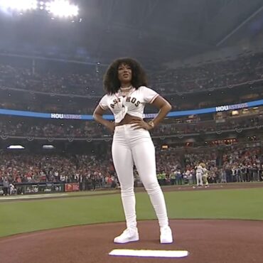 watch-megan-thee-stallion-throw-out-the-first-pitch-at-the-houston-astros-opening-day-game