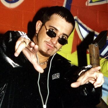 lfo-singer-brian-“brizz”-gillis-dies-at-47