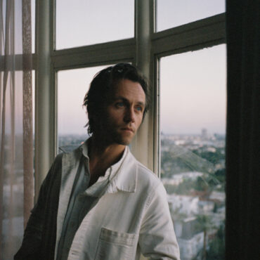 sondre-lerche-shares-new-song-“the-most-savage-joke”-(plus-stream-the-new-remixes-and-demos-album)