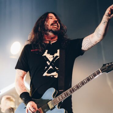 foo-fighters,-pixies,-spoon,-and-more-to-play-intimate-shows-at-replica-9:30-club-in-dc.