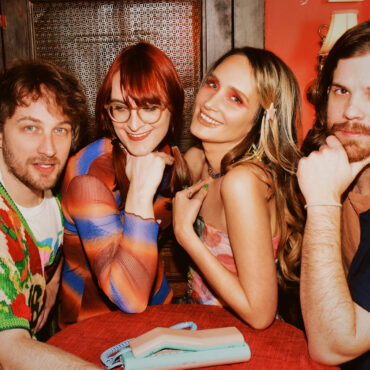 speedy-ortiz-–-“scabs”