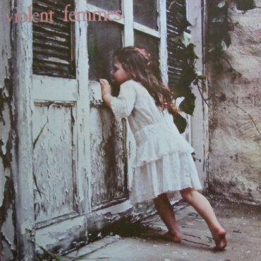 violent-femmes-–-reflecting-on-the-40th-anniversary-of-“violent-femmes”