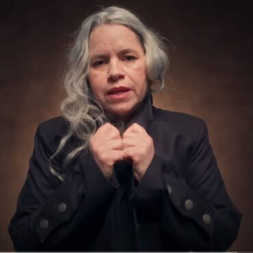 natalie-merchant-releasing-new-album-“keep-your-courage”-—-hear-2-tracks-now