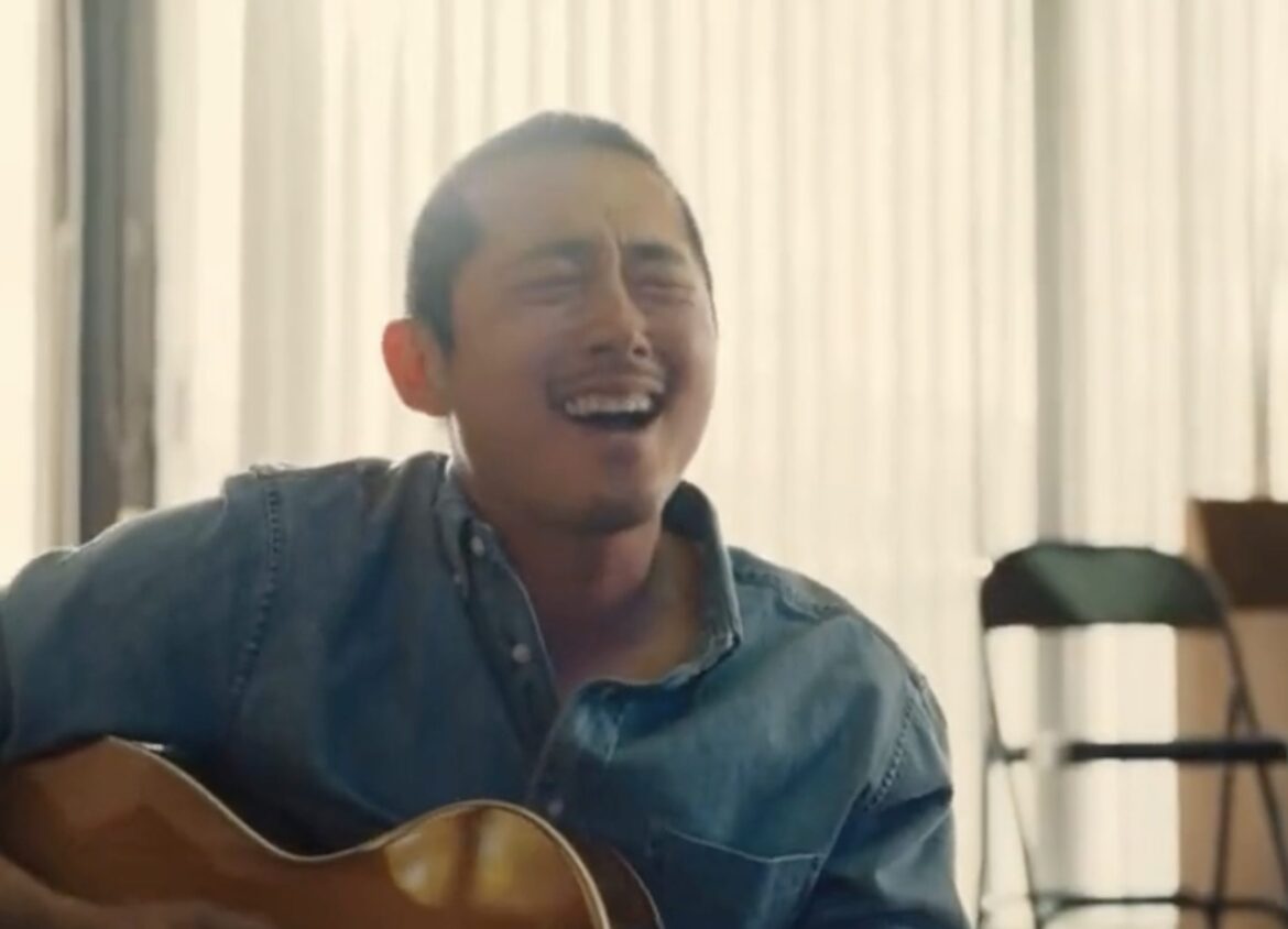 watch-steven-yeun-play-incubus-on-acoustic-guitar-in-netflix’s-beef