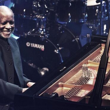 ahmad-jamal,-jazz-piano-legend,-dies-at-92