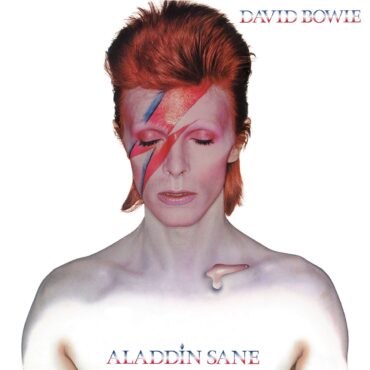 david-bowie-released-“aladdin-sane”-50-years-ago-today