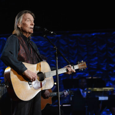 canadian-folk-icon-gordon-lightfoot-dead-at-84