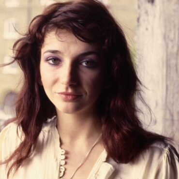 kate-bush-reacts-to-rock-hall-2023-induction:-“i’m-completely-shocked”