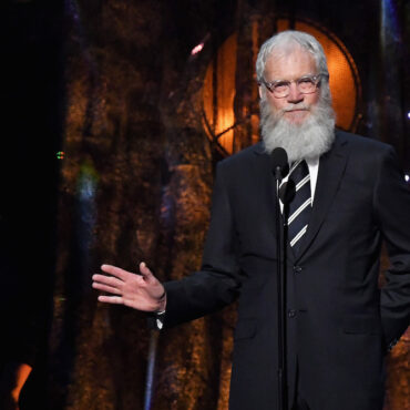 david-letterman-raves-about-the-national:-“i-wish-i-could-be-matt-berninger”