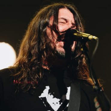 foo-fighters,-labrinth-set-as-snl-musical-guests-for-episodes-canceled-by-writers-strike