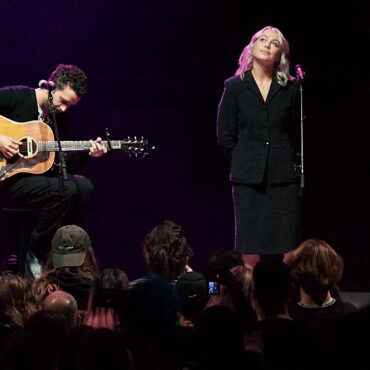 phoebe-bridgers-joined-by-the-1975’s-matthew-healy-during-set-opening-for-taylor-swift