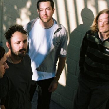 local-natives-announce-new-album-and-tour,-share-video-for-new-song-“nye”:-watch