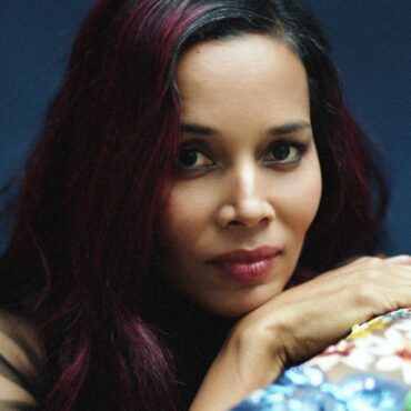 pulitzer-winner-rhiannon-giddens-announces-new-album,-shares-song:-listen