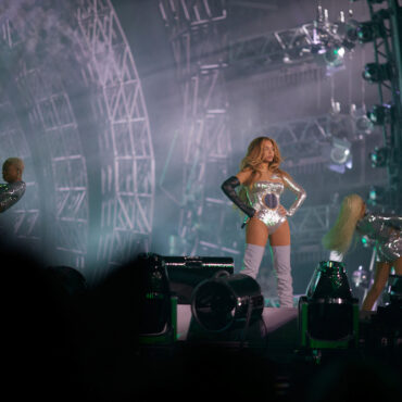 watch-beyonce-kick-off-her-renaissance-world-tour-in-sweden