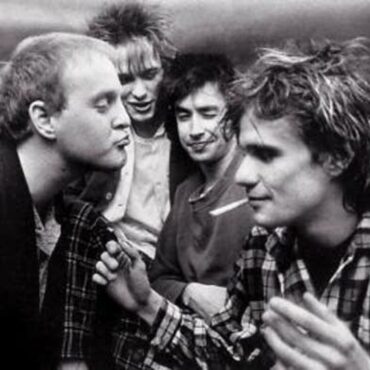 the-replacements’-“tim”-to-receive-box-set-reissue-this-fall,-tommy-stinson-says