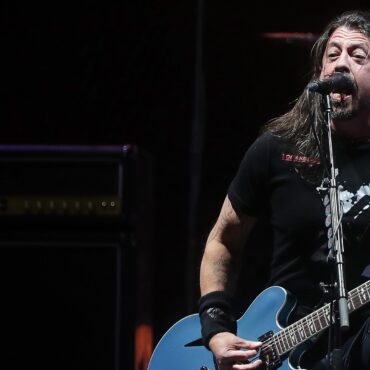 foo-fighters-share-new-song-“under-you”:-listen