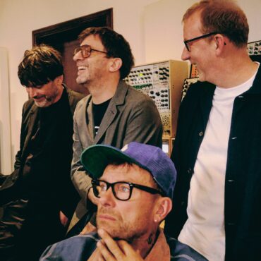 blur-announce-new-album-the-ballad-of-darren,-share-new-song-“the-narcissist”:-listen