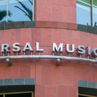 universal-music-group-signs-deal-with-ai-startup-endel