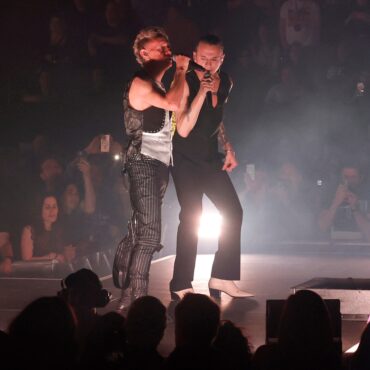 depeche-mode-share-new-“wagging-tongue”-video:-watch