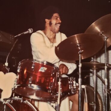 isaac-“redd”-holt,-percussionist-and-jazz-fusion-pioneer,-dies-at-91