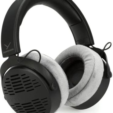 beyerdynamic-dt-900-pro-x-review:-comfy-open-backed-headphones-for-audio-engineers-and-content-creators