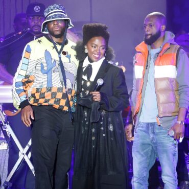 fugees-return-for-surprise-roots-picnic-performance:-watch