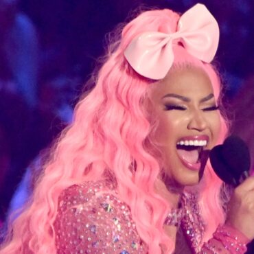 nicki-minaj-says-her-new-album-is-out-in-october