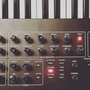 best-analog-synthesizers-emulation-vst-plugin:-our-10-favorite-plugins-that-sound-as-good-as-their-hardware-equivalents!