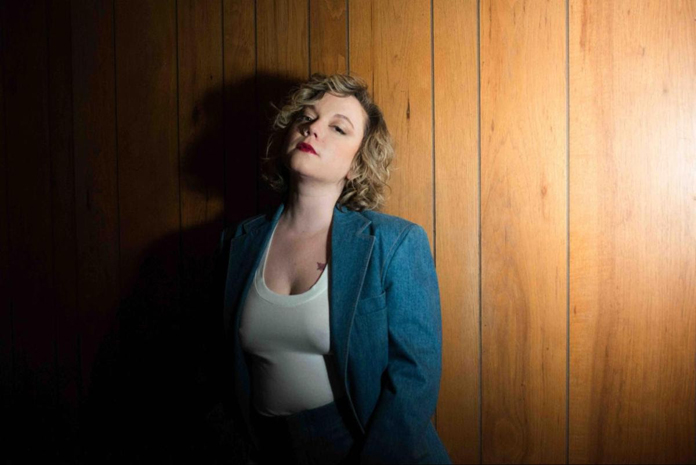 lydia-loveless-announces-new-album,-shares-music-video-for-new-song-“toothache”