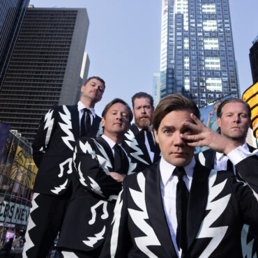 the-hives-–-“countdown-to-shutdown”