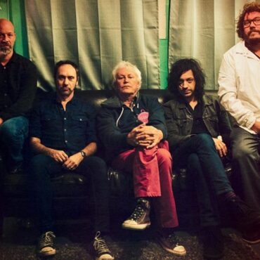 guided-by-voices-announce-40th-anniversary-shows-with-dinosaur-jr.,-built-to-spill,-wednesday,-&-more