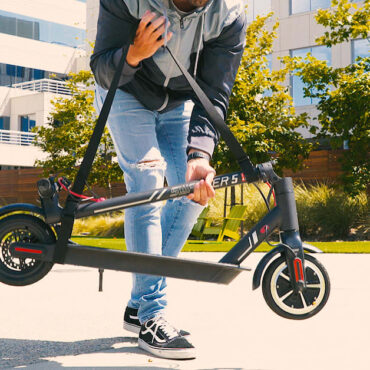 swagger-5-boost-review:-a-commuter-scooter-for-city-living-creatives