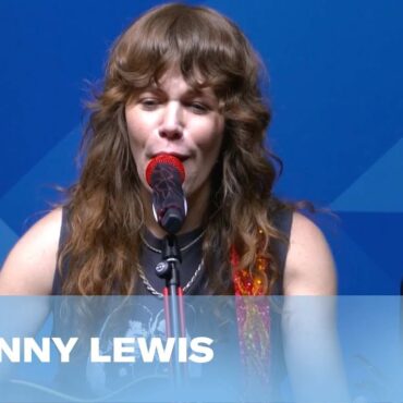 watch-jenny-lewis’-full-band-cover-of-girls’-“lust-for-life”-for-siriusxm