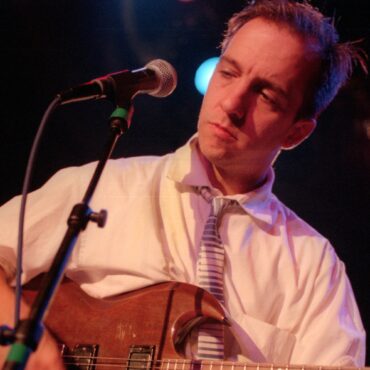 the-magnetic-fields-announce-69-love-songs-25th-anniversary-shows