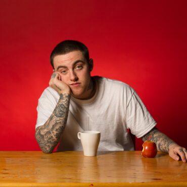 watch-the-new-video-for-mac-miller’s-“the-star-room-(og-version)”