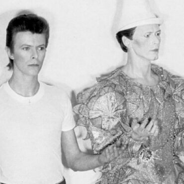 “silhouettes-and-shadows”-promises-“secret-history”-of-david-bowie’s-“scary-monsters”