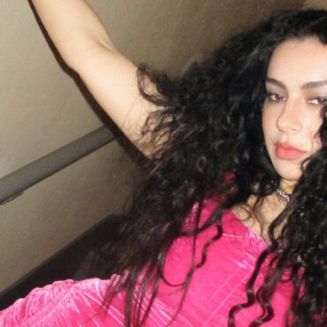 listen-to-charli-xcx’s-new-barbie-movie-song