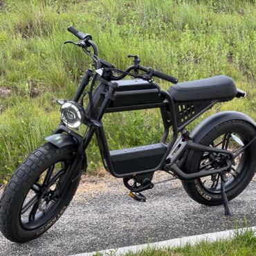 ride1up-revv-1-ebike-–-a-powerful-and-stylish-ebike-with-the-design-dna-of-a-classic-cafe-racer