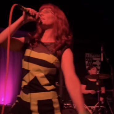 watch-bratmobile-reunite-for-the-first-time-in-over-20-years