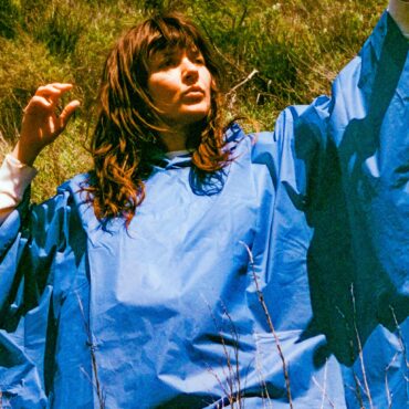 courtney-barnett-announces-album-and-tour-dates,-shares-new-video:-watch