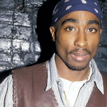 police-serve-new-warrant-in-connection-with-1996-murder-of-tupac-shakur