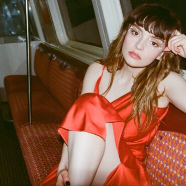 chvrches’-lauren-mayberry-announces-first-solo-tour