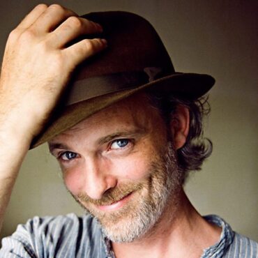 happy-50th-birthday-fran-healy-(travis)