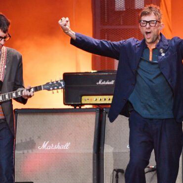 blur-share-2-more-new-songs,-“the-rabbi”-and-“the-swan”:-listen