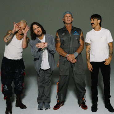 red-hot-chili-peppers-‘will-never’-work-with-80’s-legend