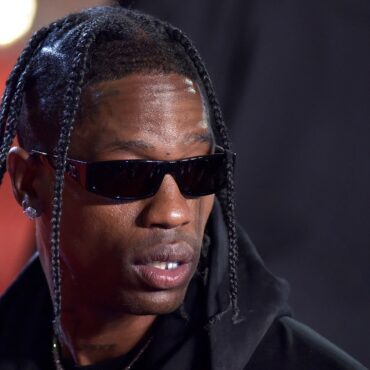 third-family-settles-lawsuit-against-travis-scott,-live-nation-over-astroworld-tragedy:-report